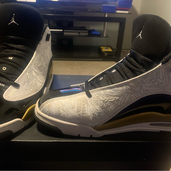 Jordan Dub Zero “Metallic Gold” - Picture 4 of 7
